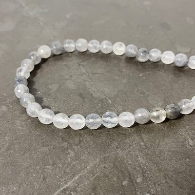 Faceted light gray agate rope