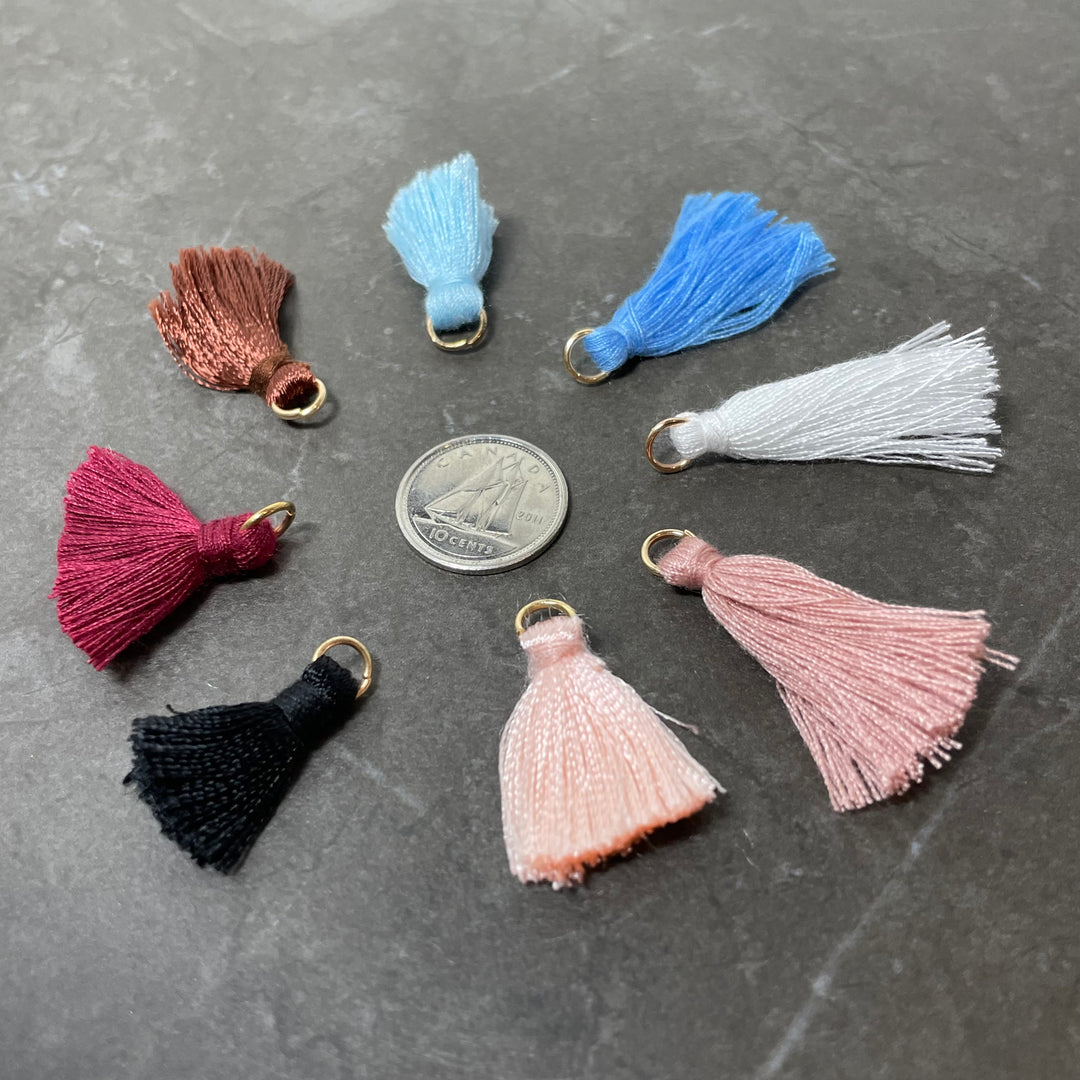 Petits pompons colorés
