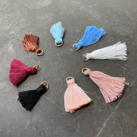 Petits pompons colorés