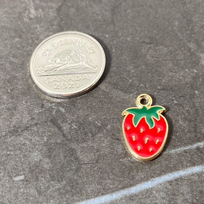 Breloque de fraise rouge finition or